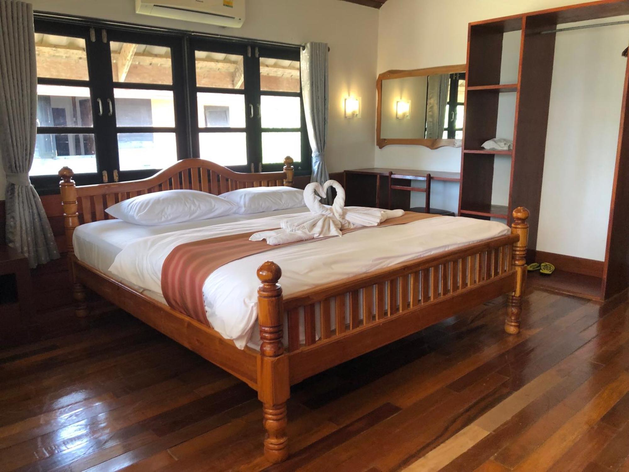 The Chevalley Beach Resort Satun Exterior photo