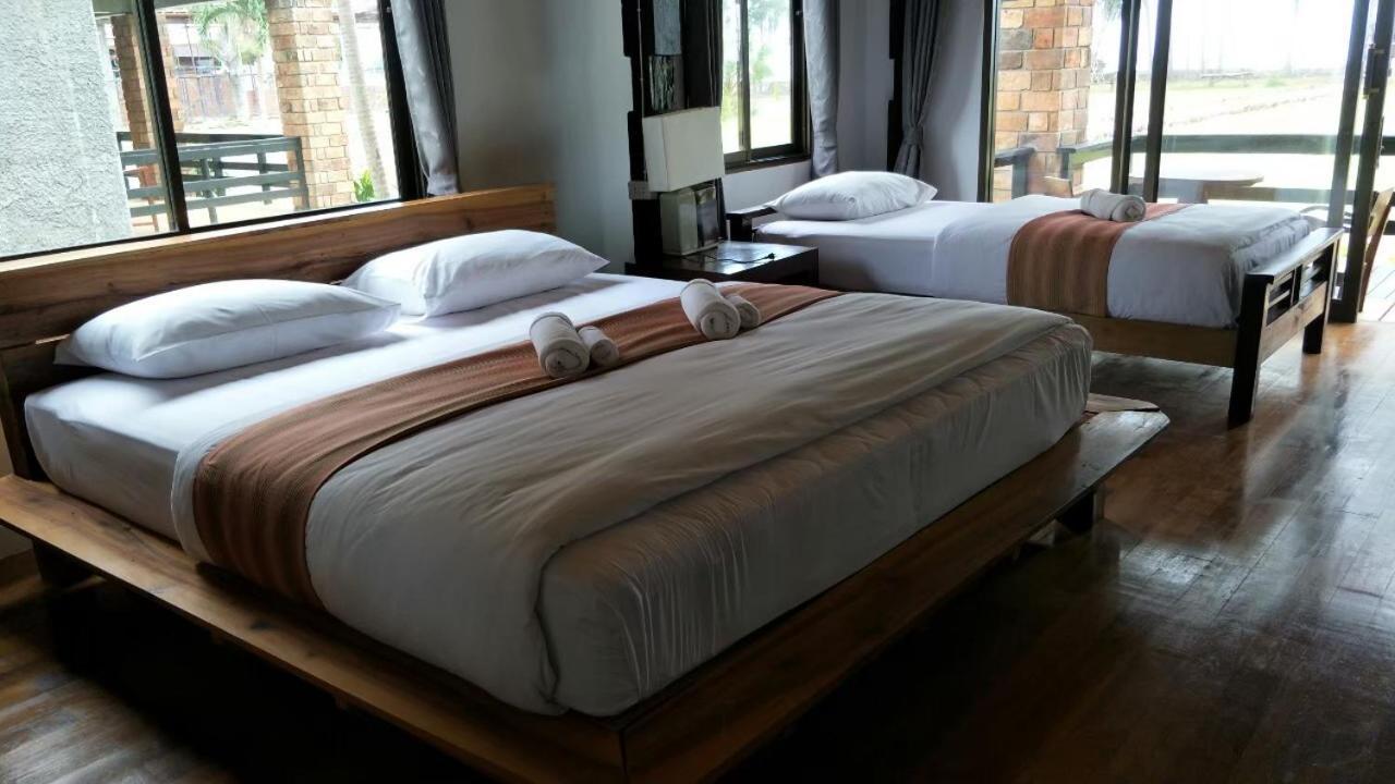 The Chevalley Beach Resort Satun Exterior photo